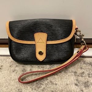 Dooney & Bourke Clutch